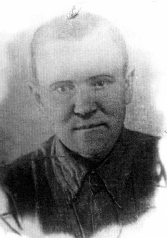 Тишков Павел Сергеевич 1914 г р ефрейтор огнеметного взвода 102 гв сп 35 гв сд