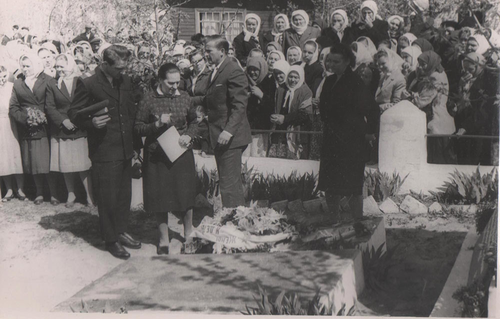 09.05.65 первый приезд в Лозовку сын Алексей и дочь Тамара